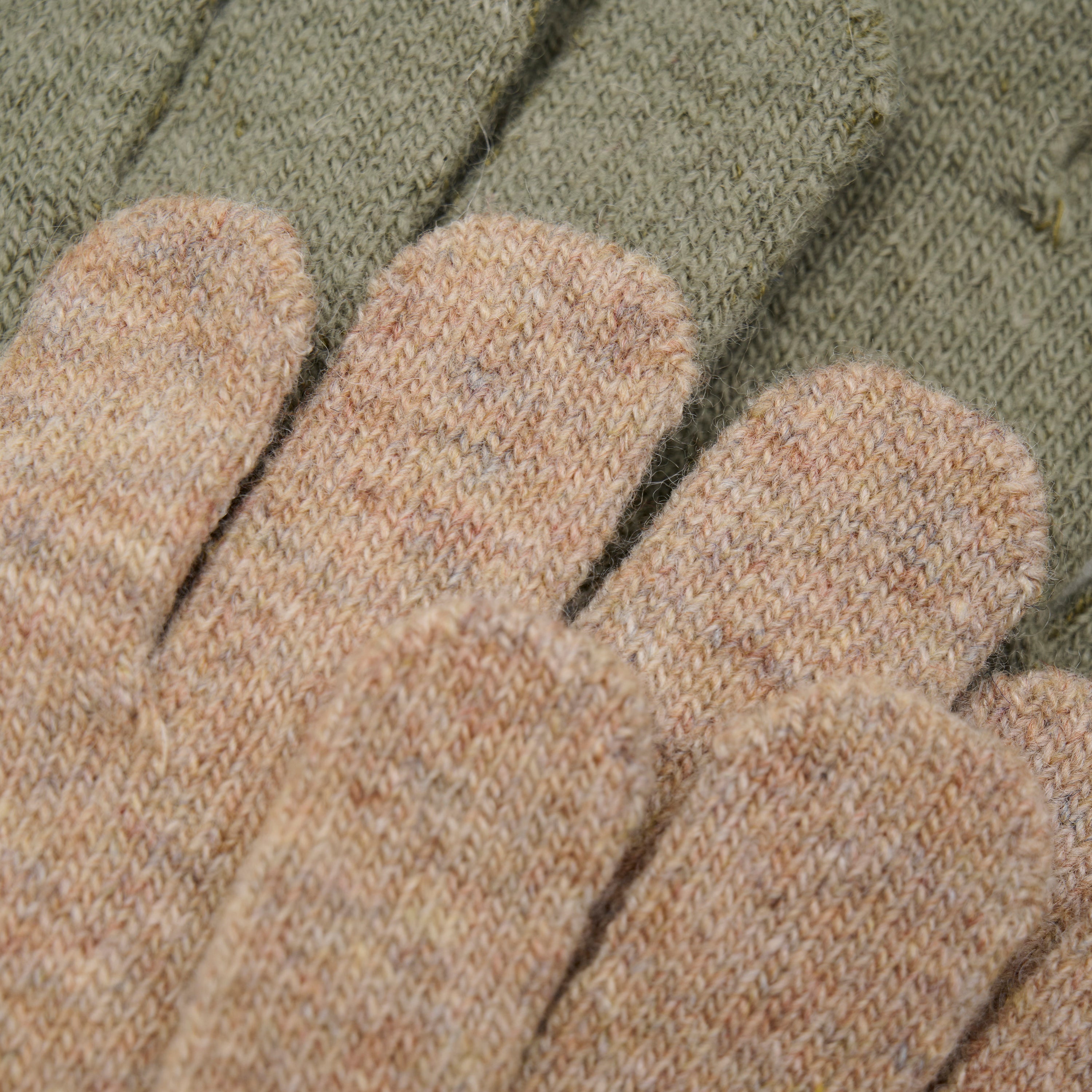 CeLaVi - 2-PAK MAGIC STRIKKEDE FINGERVANTER - OVERLAND TREK