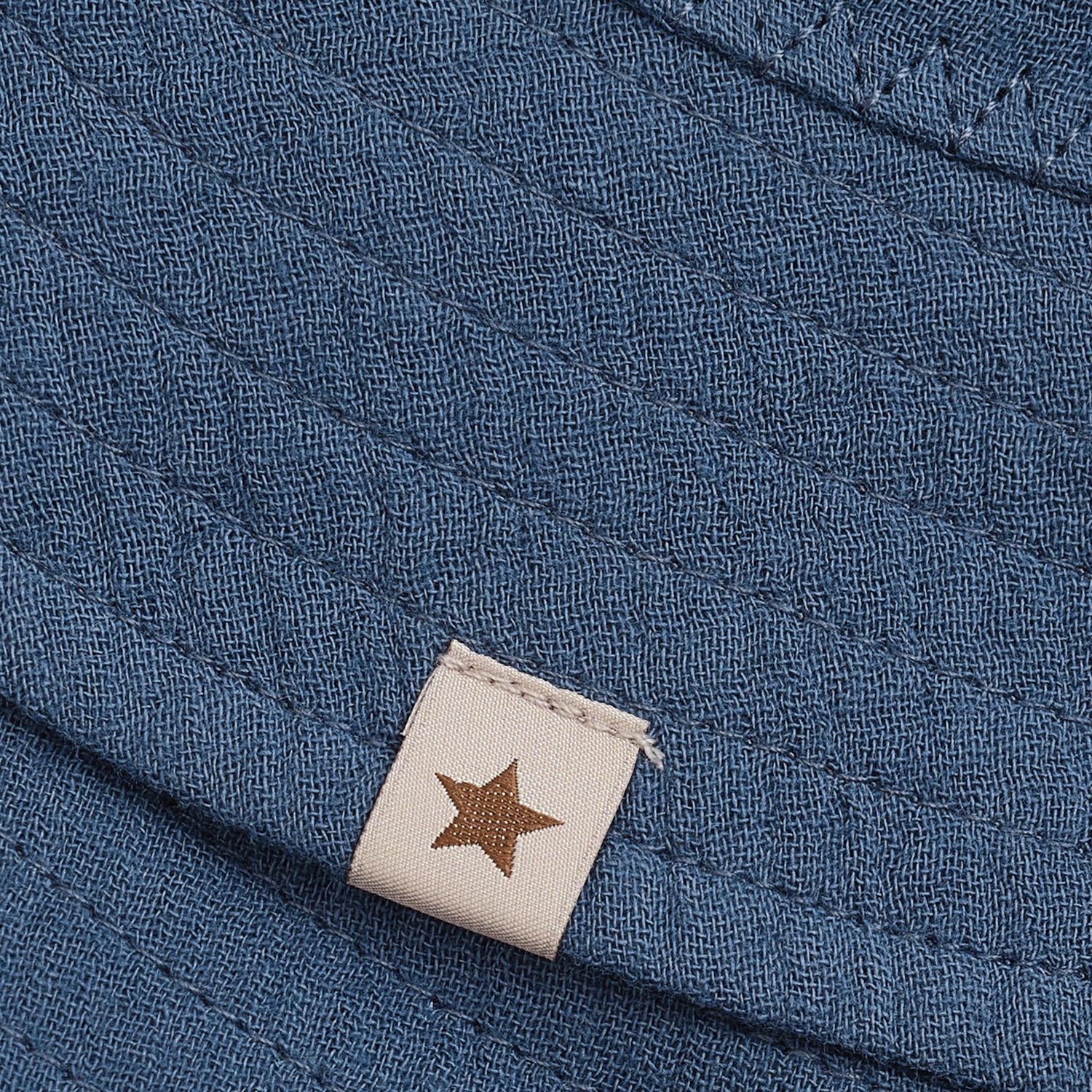 HUTTELIHUT / BUCKET SOLHAT I MUSLIN - BERING SEA - Mini Monde Copenhagen