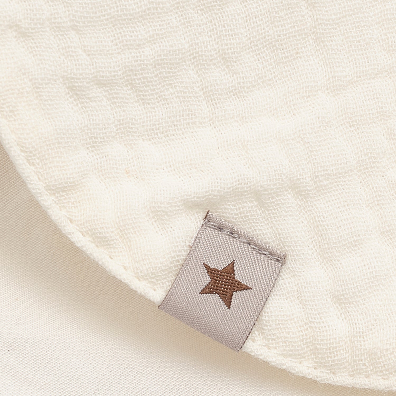 HUTTELIHUT / SOMMERHAT MED ØRE I MUSLIN - ANTIQUE WHITE - Mini Monde Copenhagen