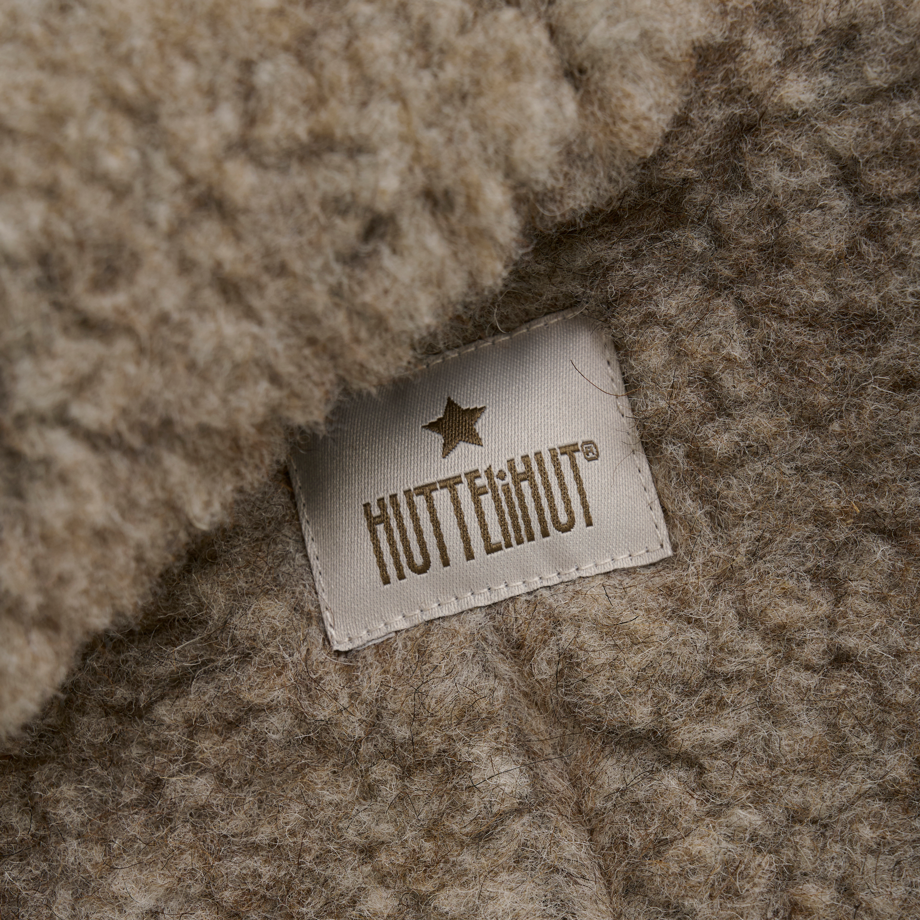 HUTTELIHUT / ULD TEDDY KØREDRAGT MED HÆTTE - CAMEL MELANGE