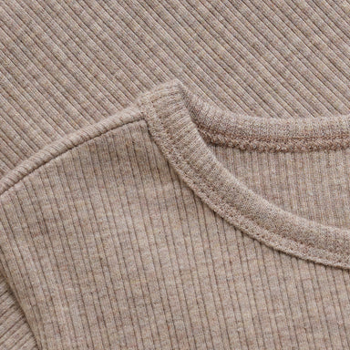 HUTTELIHUT / T-SHIRT SS RIB - WHITE PEPPER MELANGE - Mini Monde Copenhagen