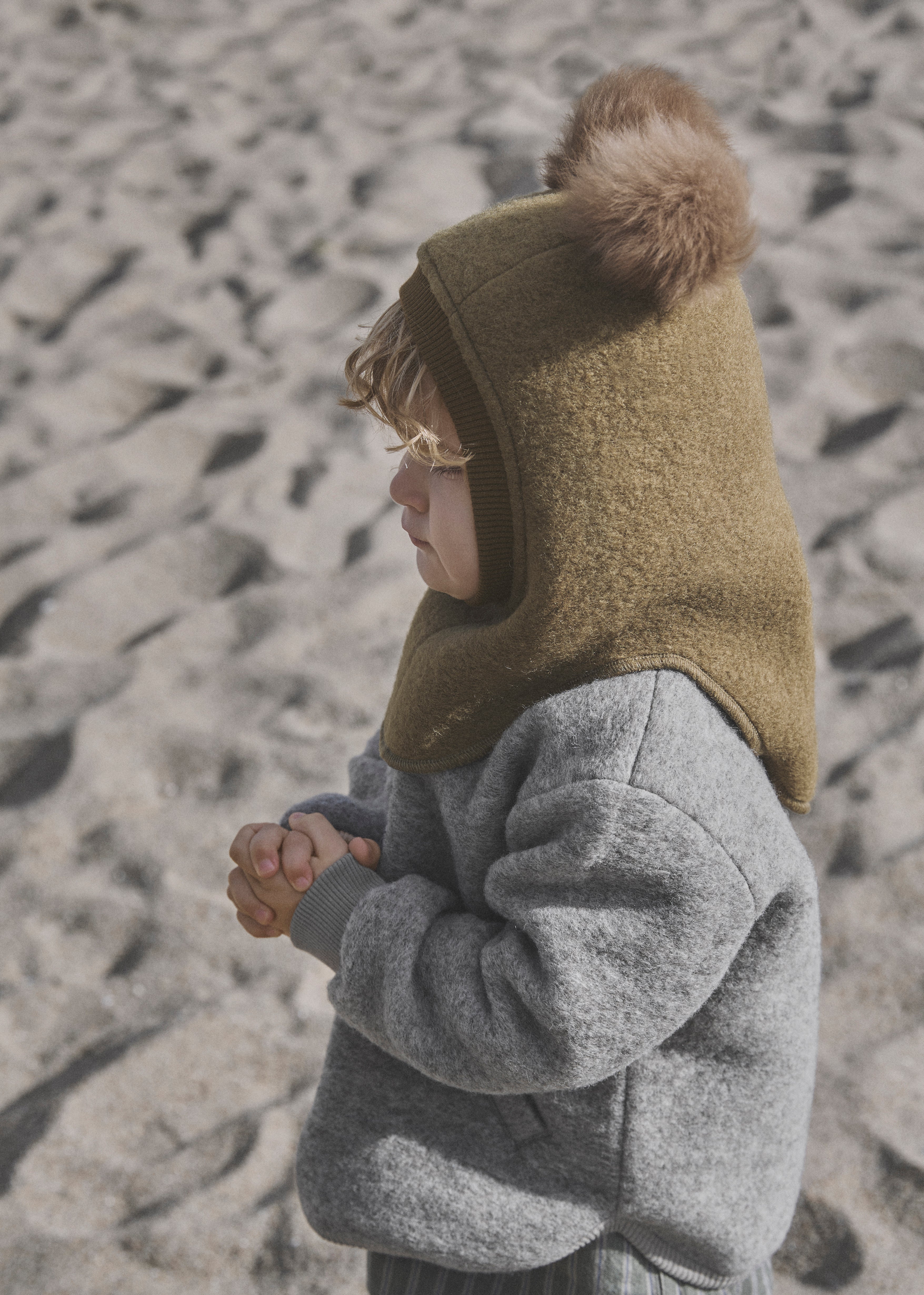 HUTTEliHUT / BOMBERJAKKE I MERINO ULD MED BOMULDSFOR - BEETLE