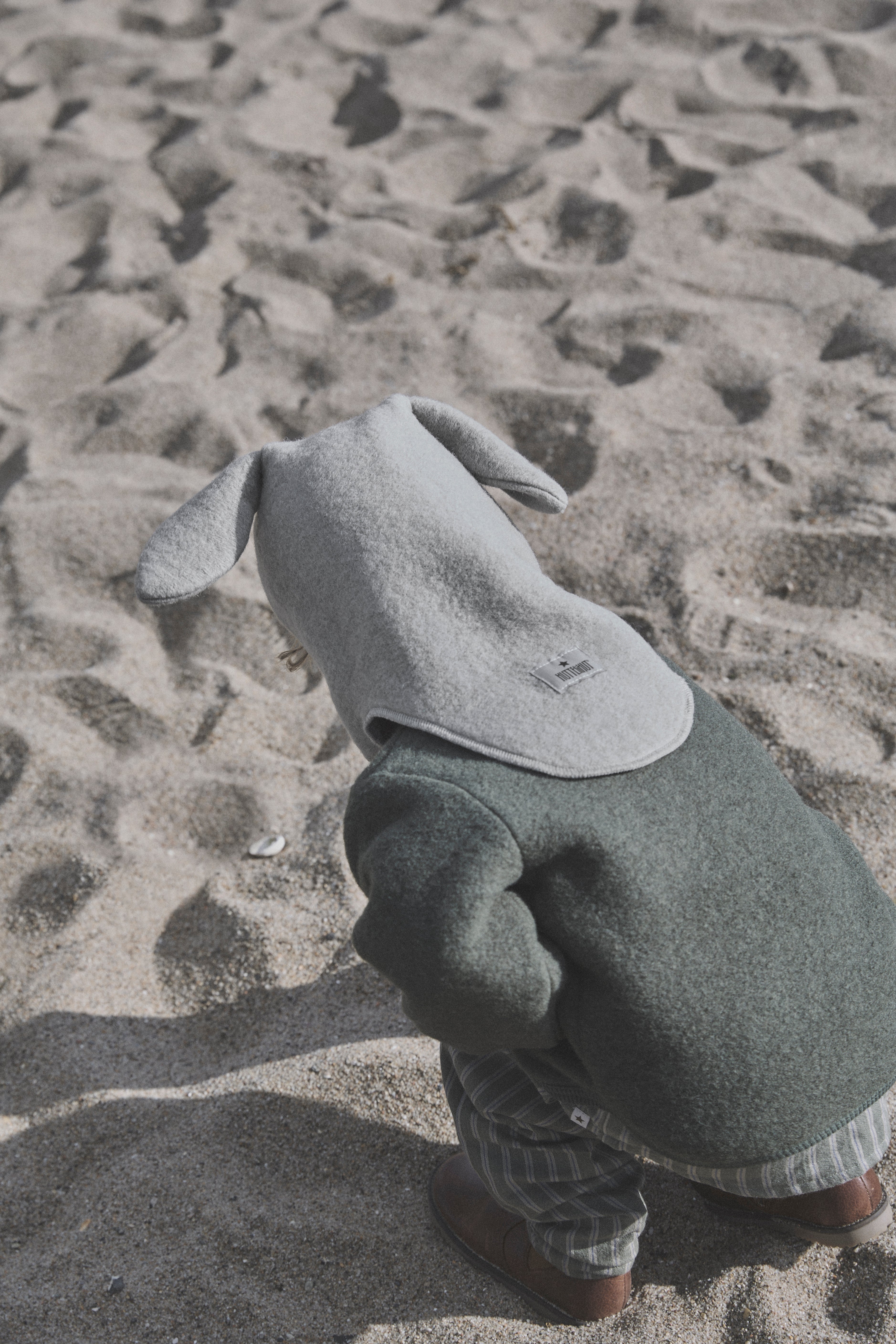 HUTTEliHUT / BOMBERJAKKE I MERINO ULD MED BOMULDSFOR - BEETLE