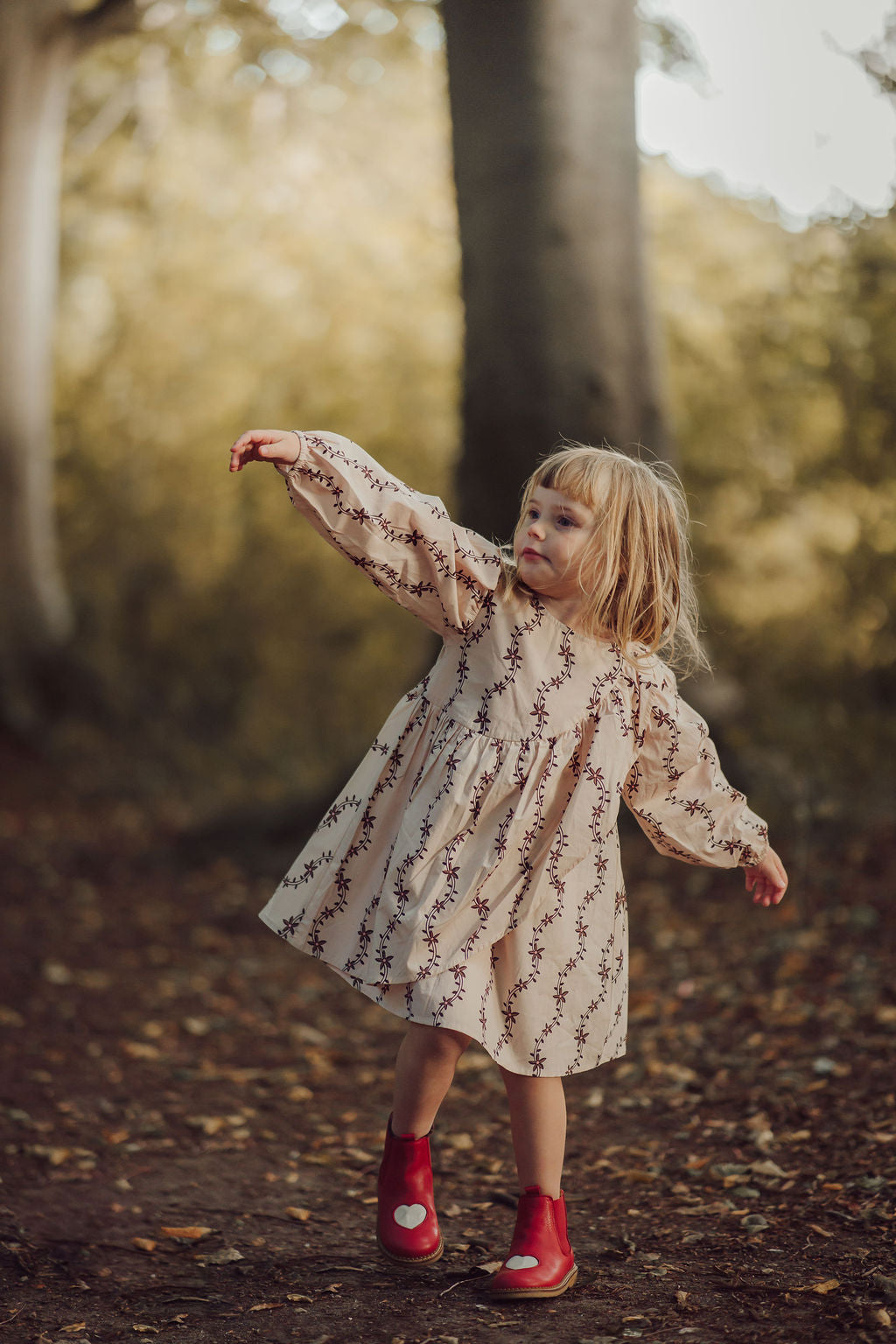 FLIINK / DOLDY LS KJOLE - SANDSHELL AOP