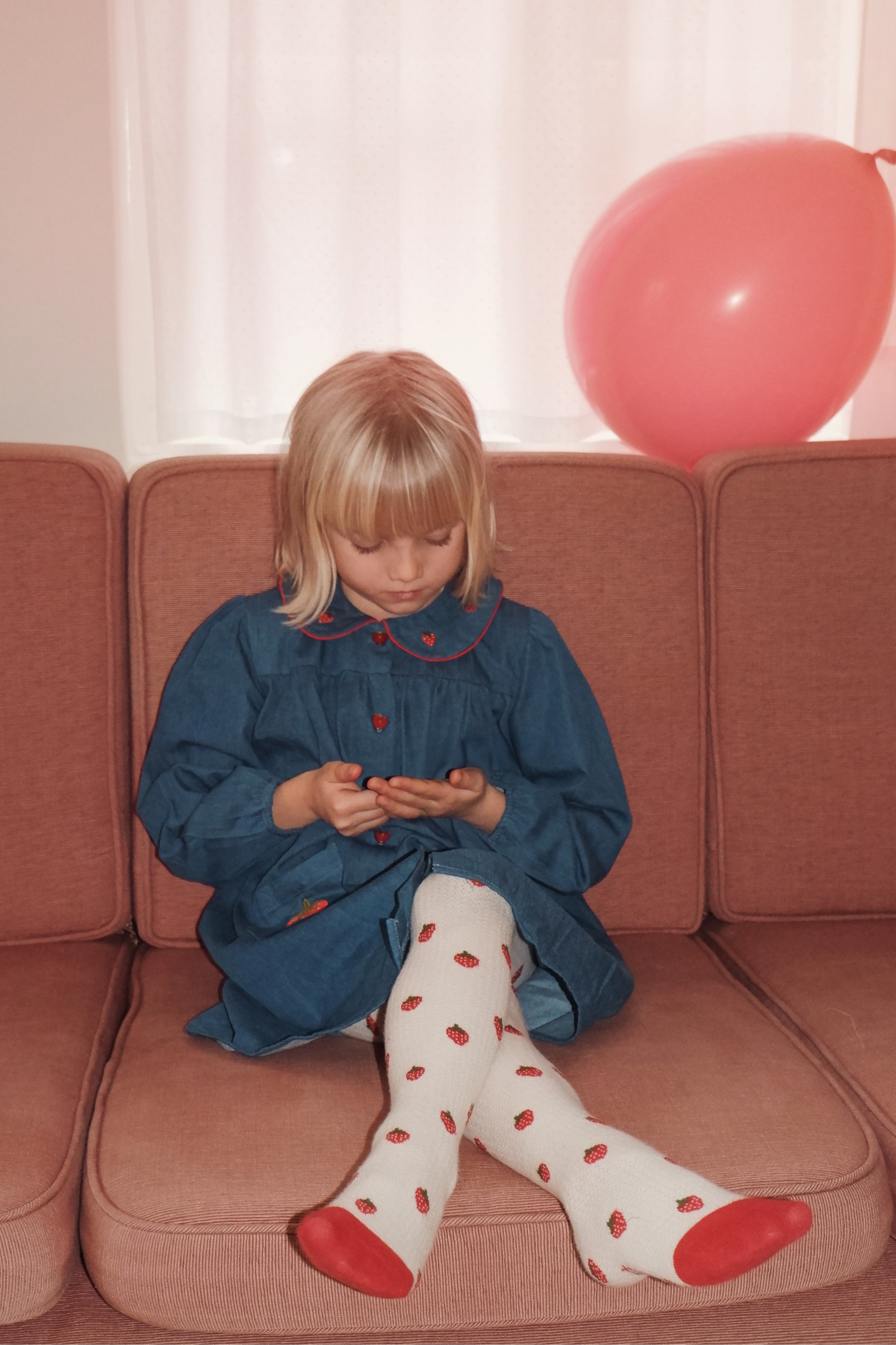 FLÖSS / VILMA KJOLE - MID BLUE STRAWBERRY