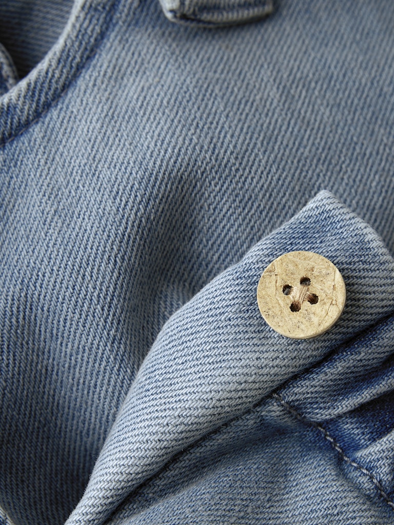 LIL’ ATELIER / LULIA LØSE OVERALLS – MEDIUM BLUE DENIM