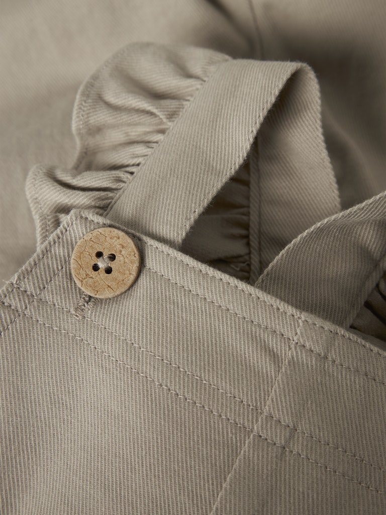 LIL’ ATELIER / DOREEN LØSE TWILL OVERALL – OXFORD TAN - Mini Monde Copenhagen