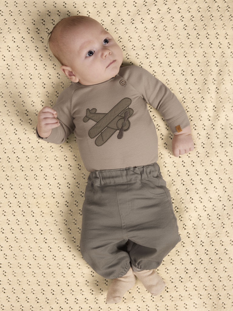 LIL’ ATELIER / DOREEN LØSE TWILL BUKSER – OVERLAND TREK - Mini Monde Copenhagen