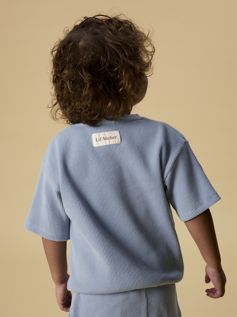 LIL’ ATELIER / HARUN SS LØS SWEAT - DUSTY BLUE