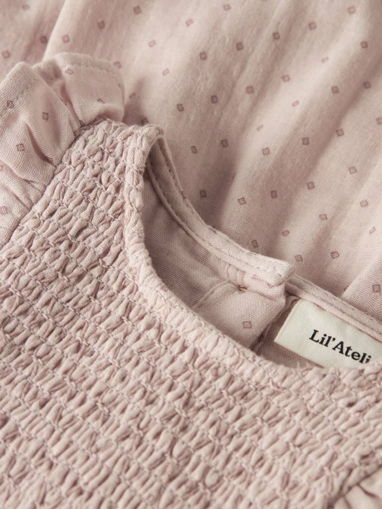 LIL’ ATELIER / DEMBE LØS BODYKJOLE – PEACH WHIP