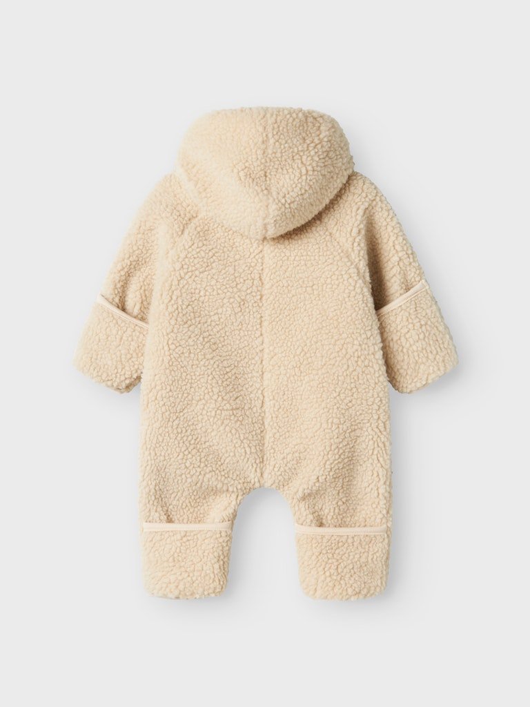 LIL' ATELIER / SHERPA TEDDY KØREDRAGT - SANDSHELL