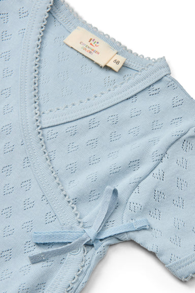 COPENHAGEN COLORS / POINTELLE CROSSOVER SS BODYSTOCKING - DUSTY BLUE - Mini Monde Copenhagen