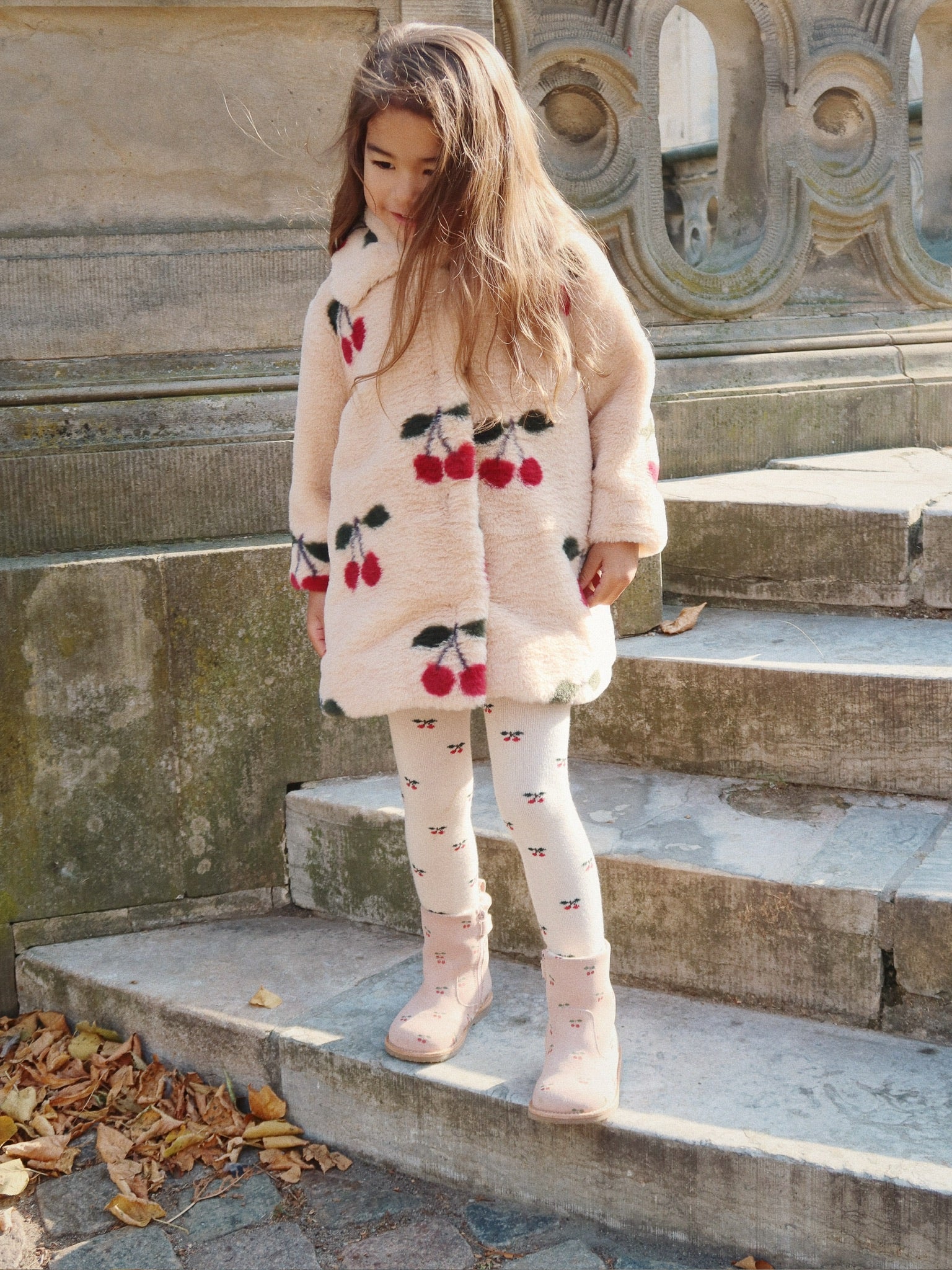 KONGES SLØJD / FUZZIE FRAKKE - GRANDE CERISE