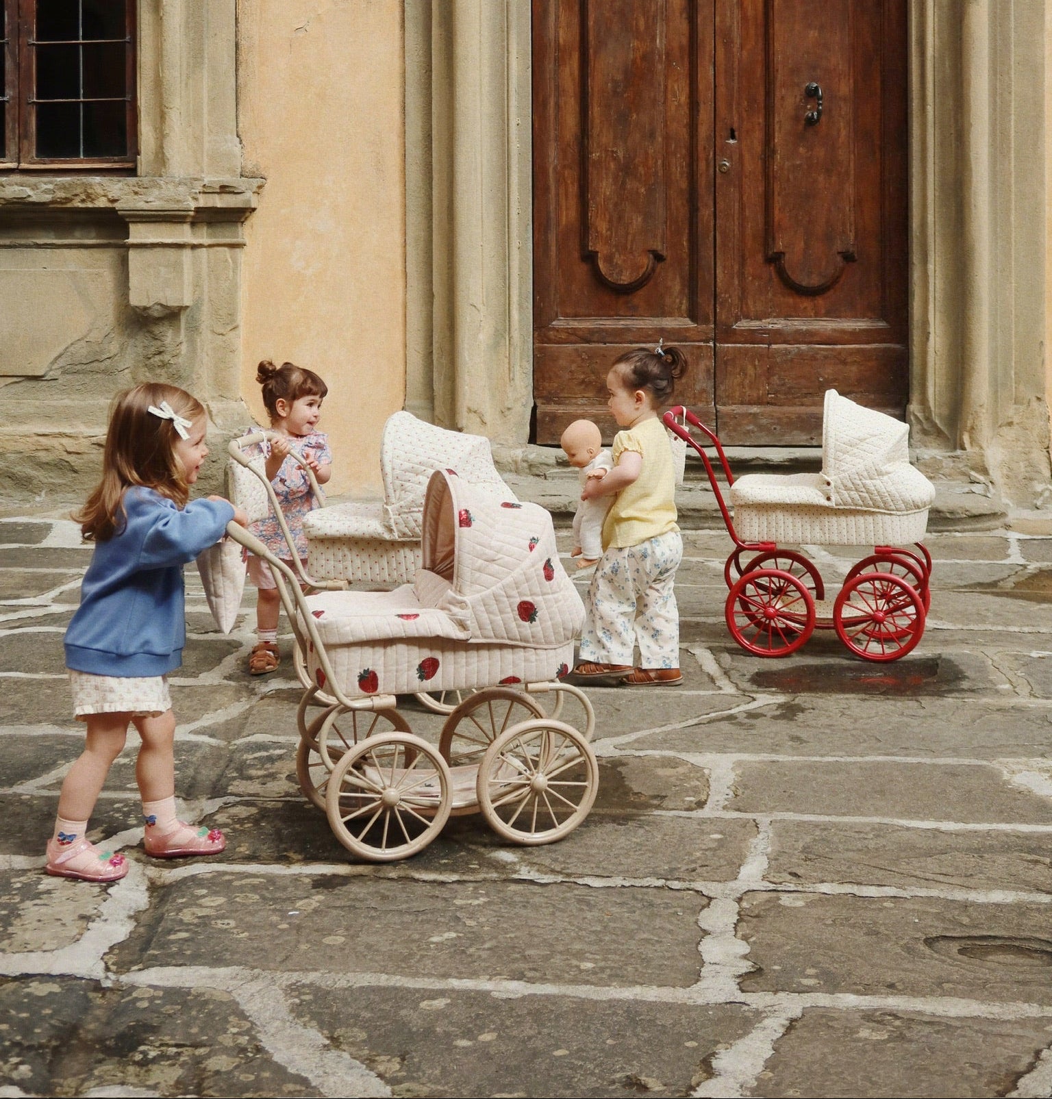 KONGES SLØJD / MINNIE DUKKEVOGN - ESTATE DOT